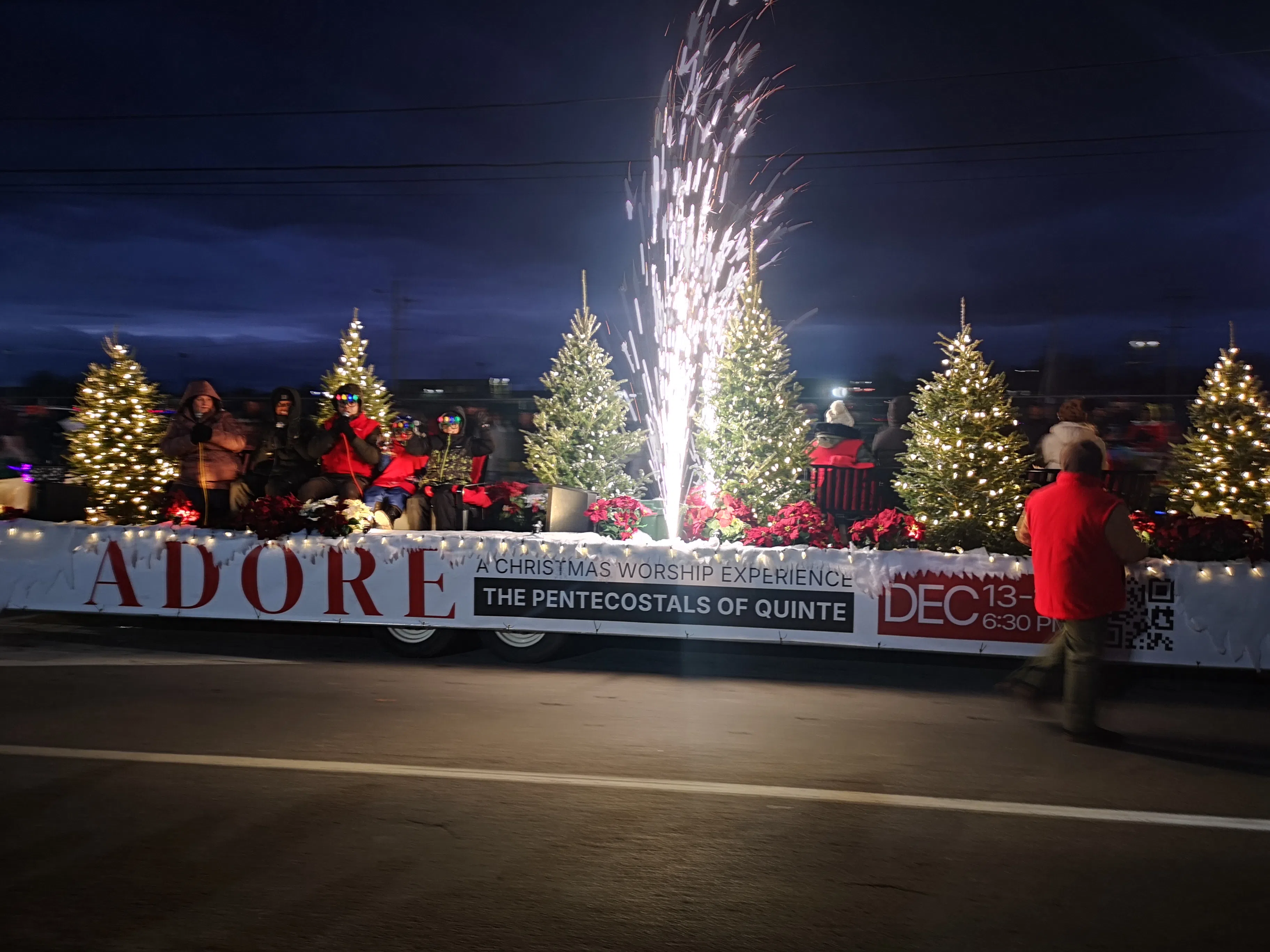 Santa Claus Parade rolls through Belleville
