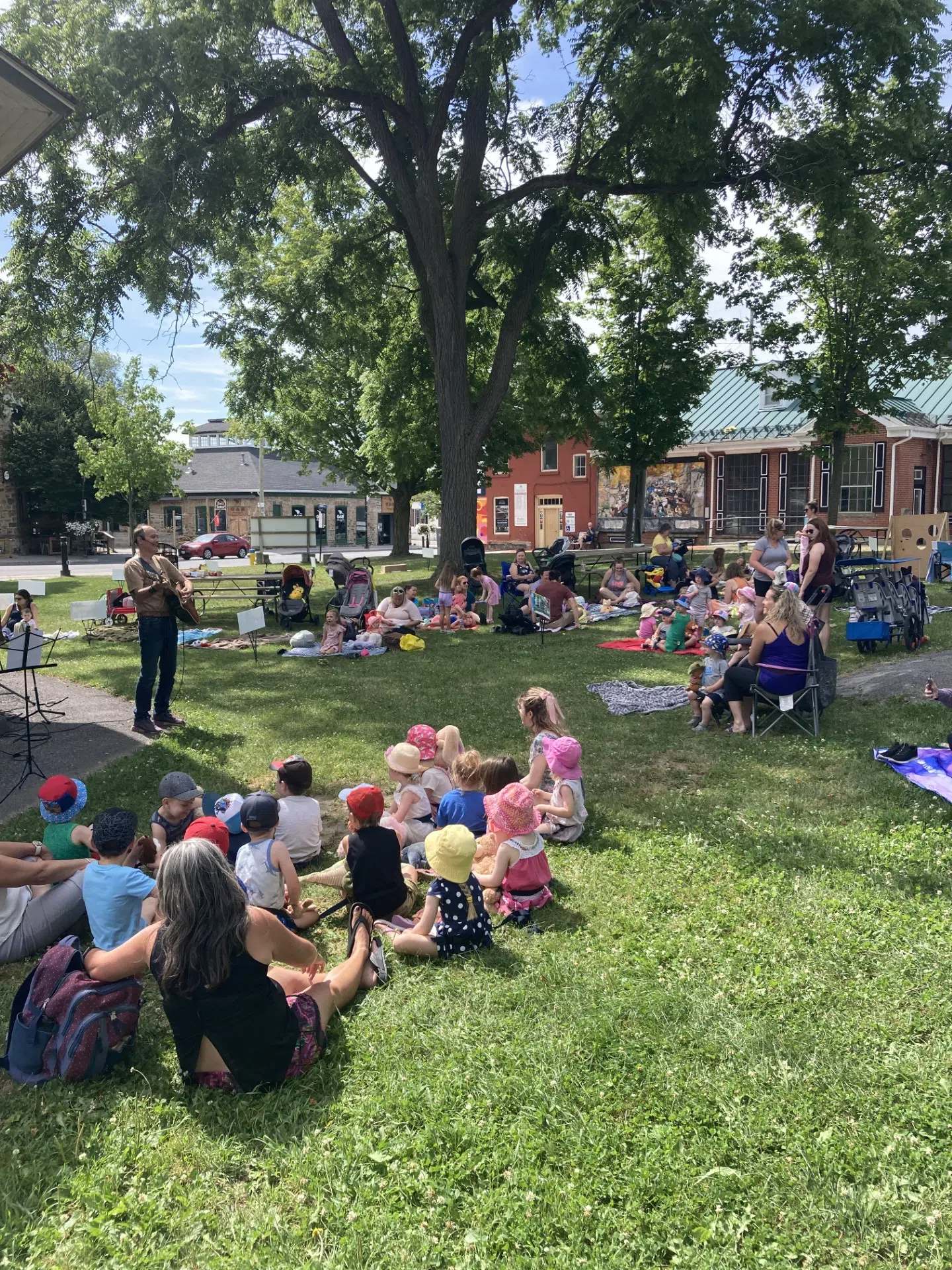 Community Spotlight: Local Kids Take Their Teddy Bear On A Picnic Lunch 