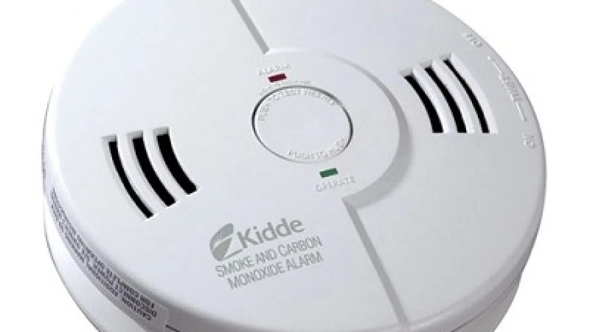 Are your smoke and carbon monoxide alarms expired? Peterborough Fire