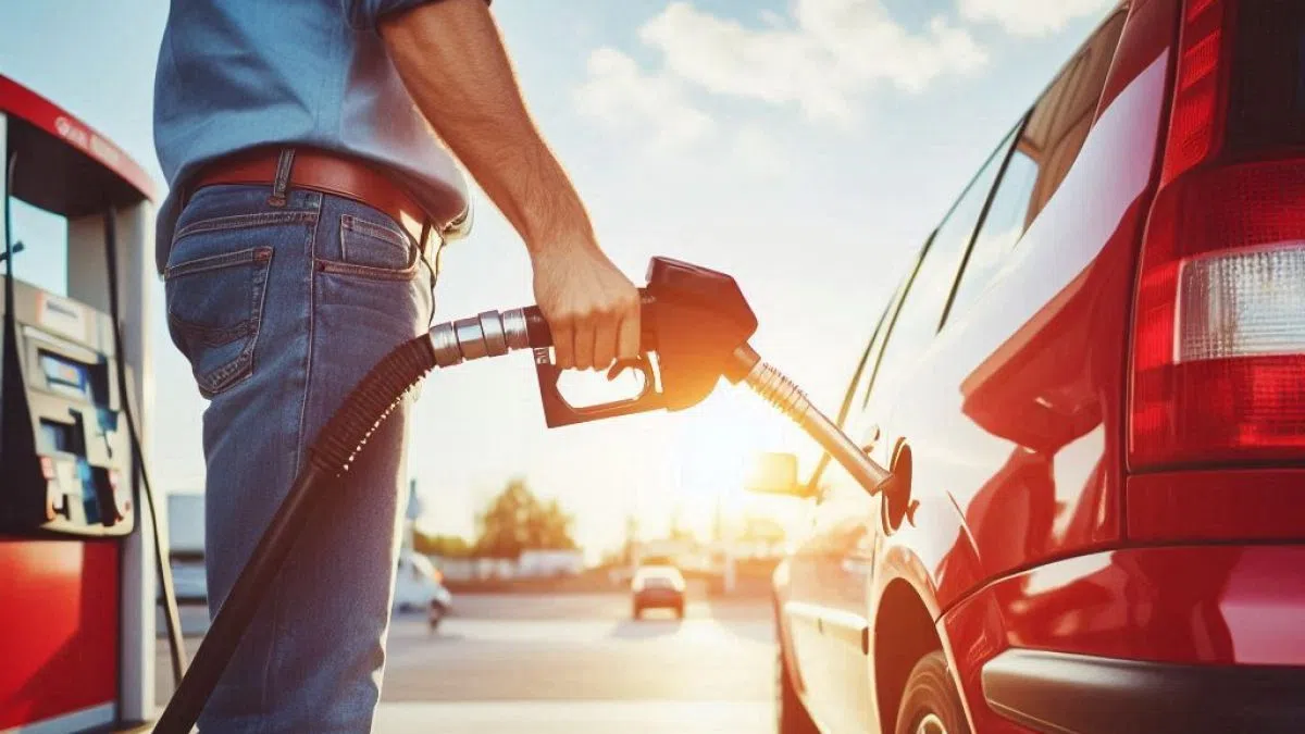 Today’s gas prices in Peterborough 105.7 Strathroy Today