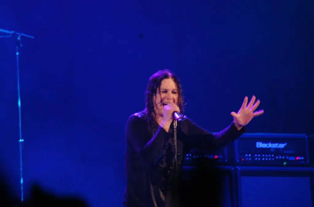 are ozzy osbourne and buzz osborne related