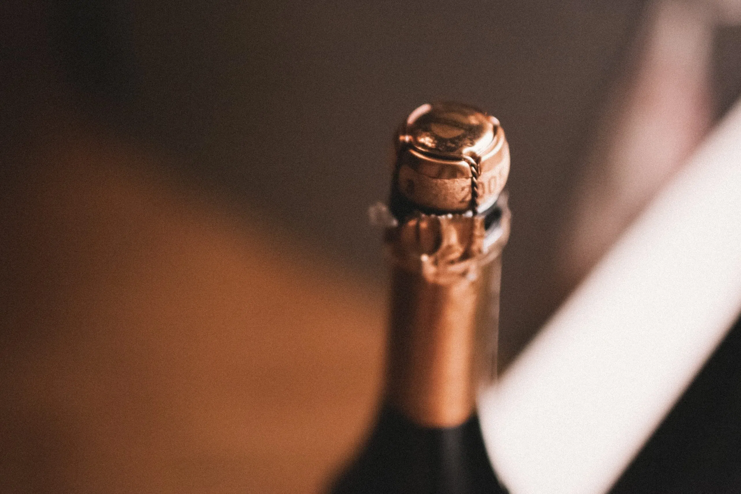 Partygoers warned of risk to sight from 50mph champagne corks