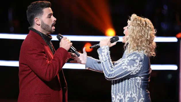 Kelly Clarkson gets apology from "The Voice" contestant who called her "small-minded"