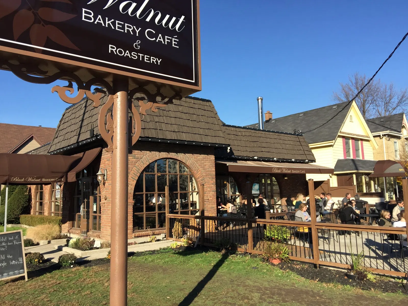 Black Walnut Cafe Rebuilds New Location