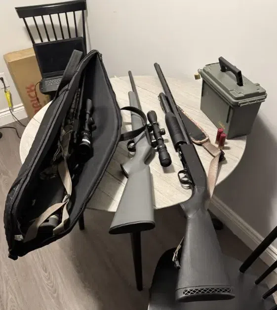 Barrie Police arrest local man following weapons seizure