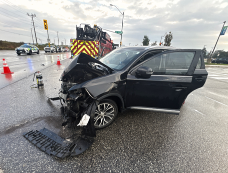 Woman hospitalized after Barrie collision