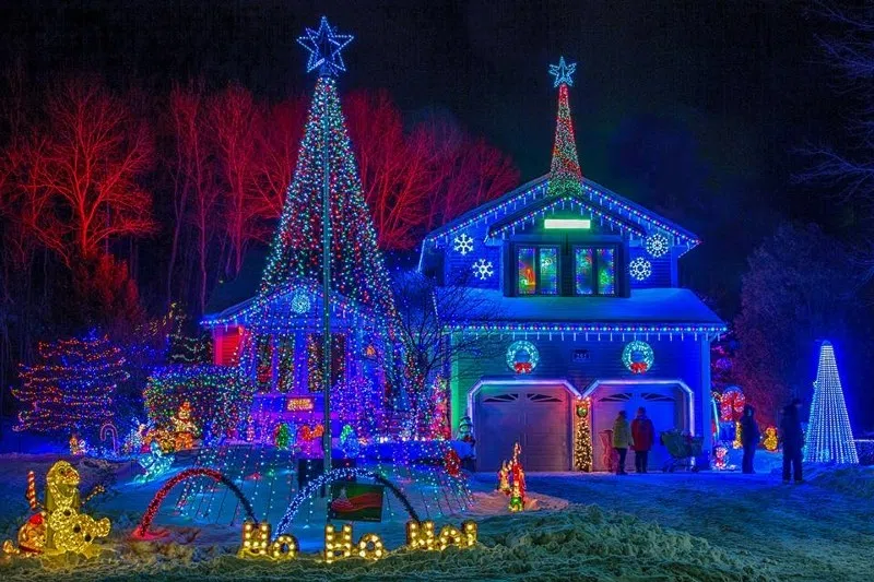 Port Stanley Christmas Lights display shining bright for 2023 94.1 St.ThomasToday.ca