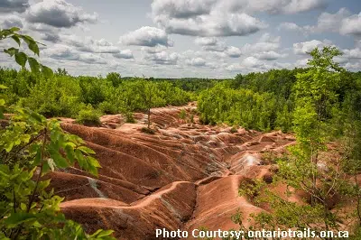 CALEDON OPP ENCOURAGE CHELTENHAM BADLANDS VISITORS TO EXERCISE SAFETY