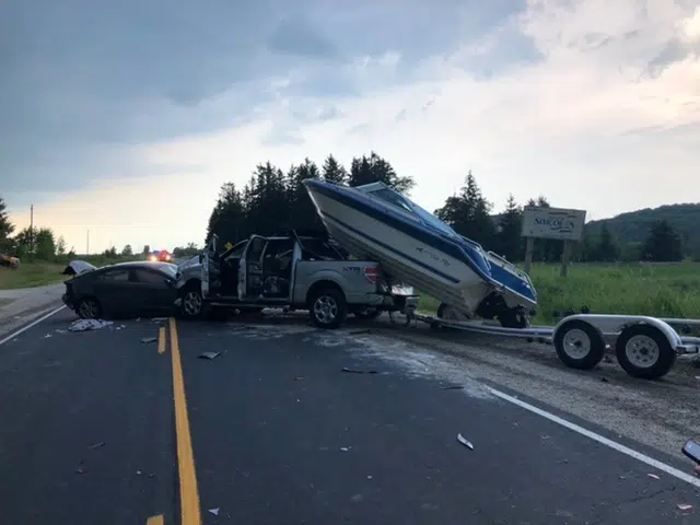 Dufferin Road 124 north of Honeywood closed after serious collision