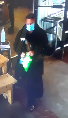 Man who walked into Hockley General Store with revolver strapped to his chest is sought by Nottawasaga OPP