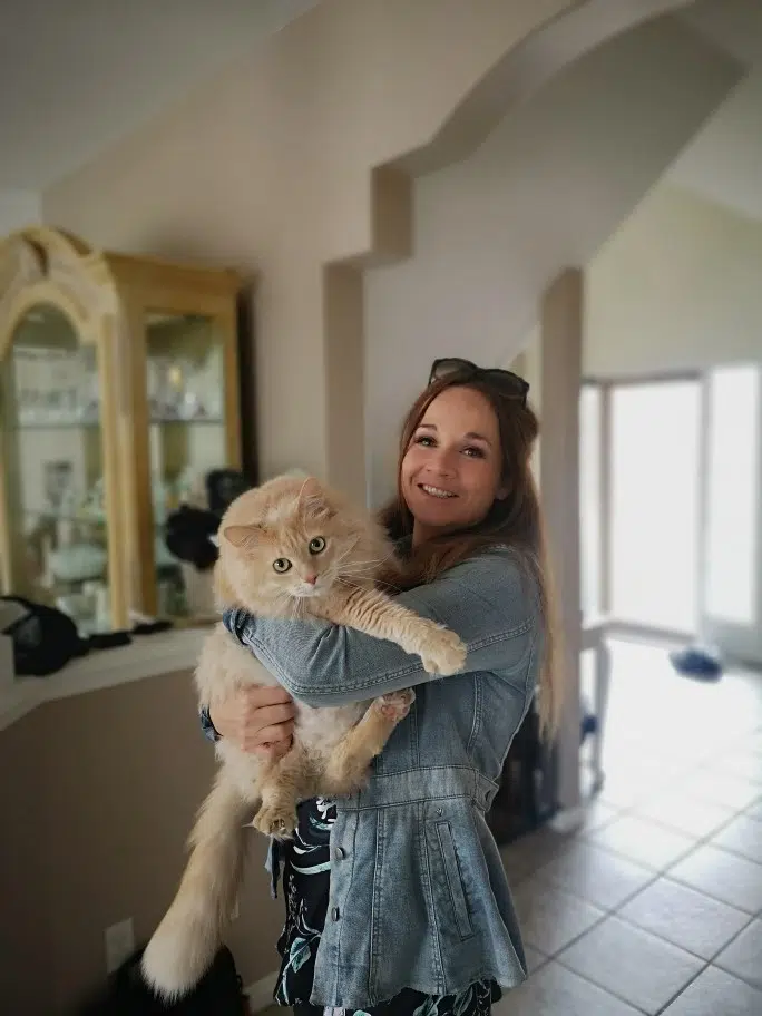 COMMUNITY SPOTLIGHT : Local real estate agent to help animals in need