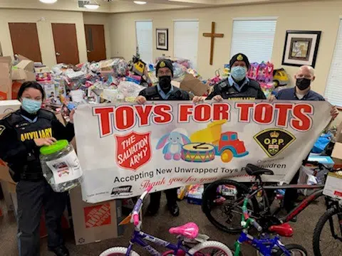 Dufferin OPP Kicks Off Toys For Tots