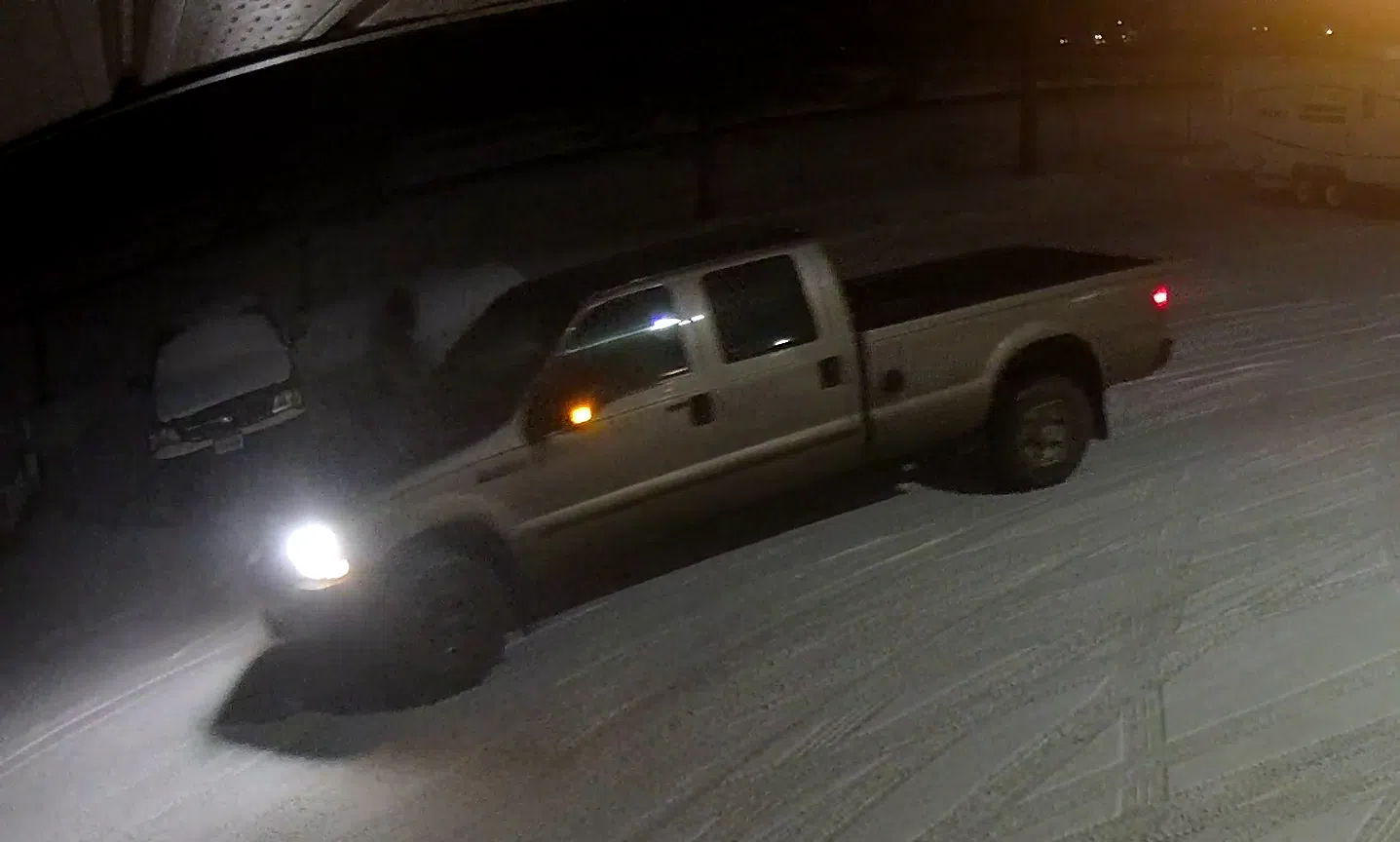 OPP Investigating Truck & Trailer Theft In Shelburne
