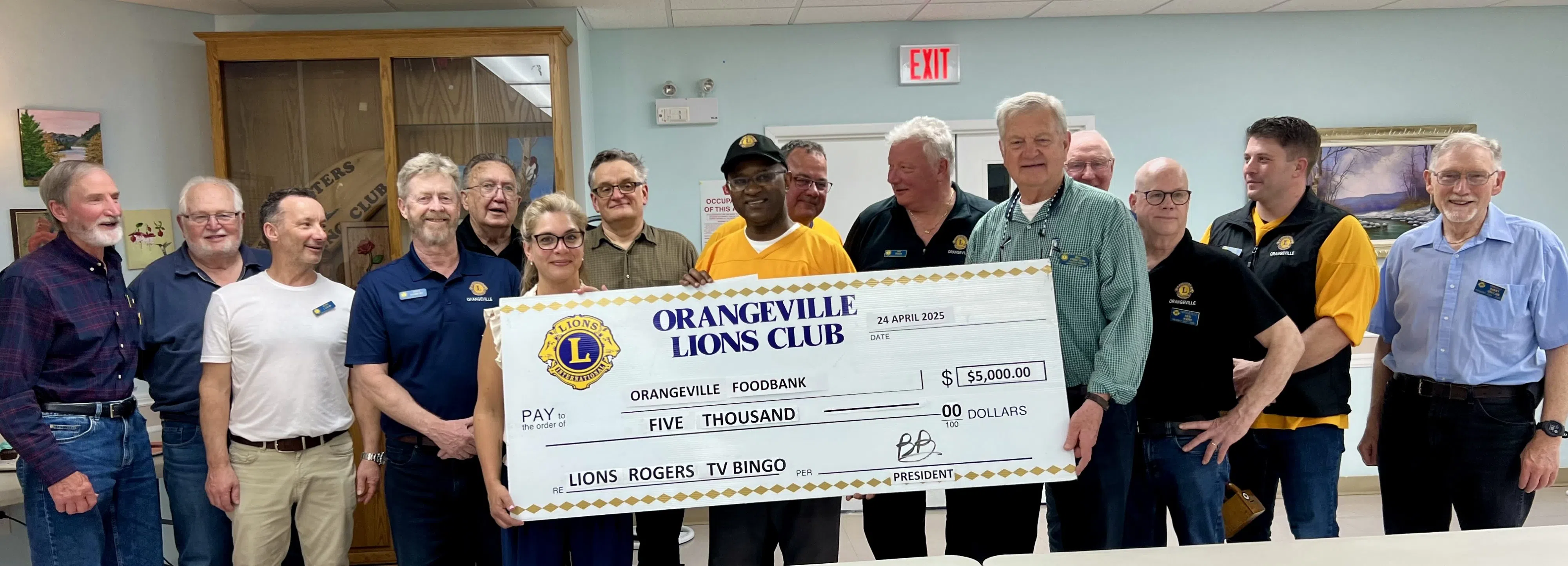 Orangeville Lions Club presents cheque to Orangeville Food Bank