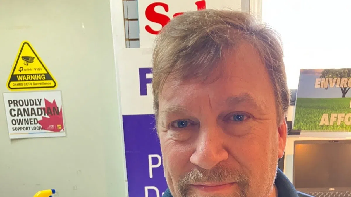 SMALL BUSINESS WEEK: Peter's Computer Systems- Serving you from Windows 98 to the world of AI, 22 years from Madawaska Street