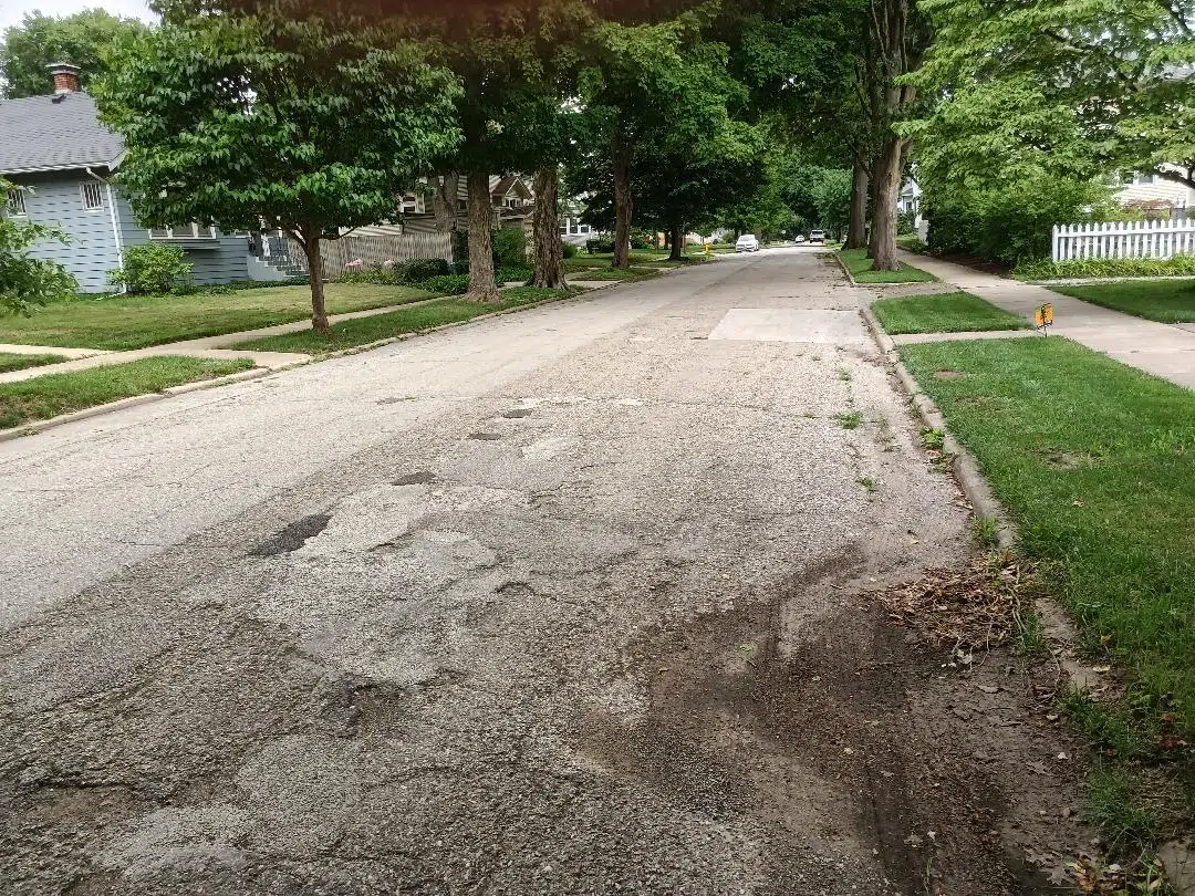 Bloomington Falling Behind on Repaving Streets