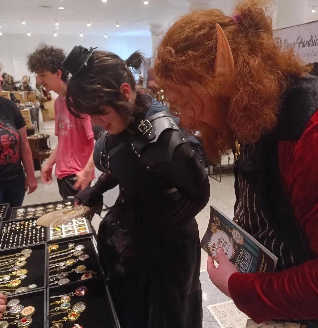 Bloomington Invaded by Steampunks!