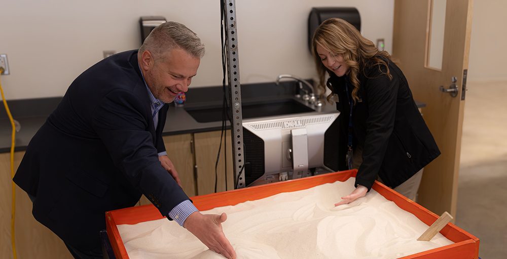 U.S. Congressman Eric Sorensen tours Heartland Ag Complex and Advanced U.S. - Vimarsana News