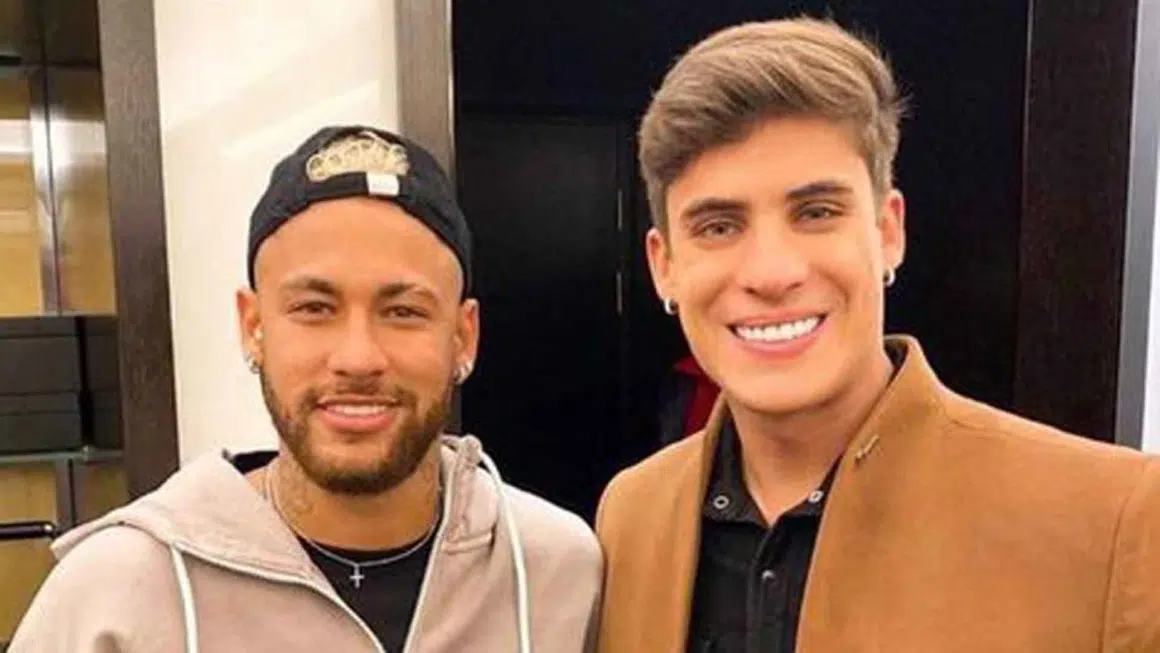 Neymar Jr. está feliz por tener un padrastro juvenil