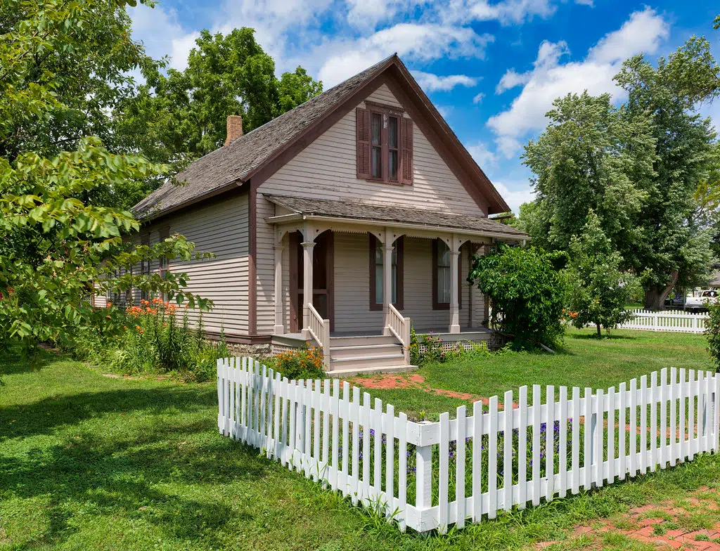 Willa Cather Childhood House to get Renovated