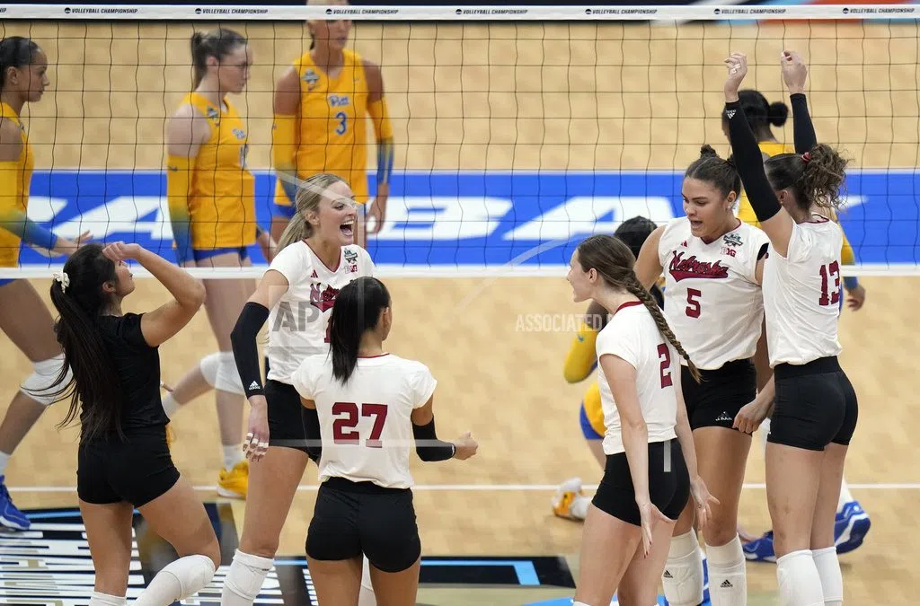 Murray, Allick lead Nebraska to a 3set sweep over Pittsburgh in the