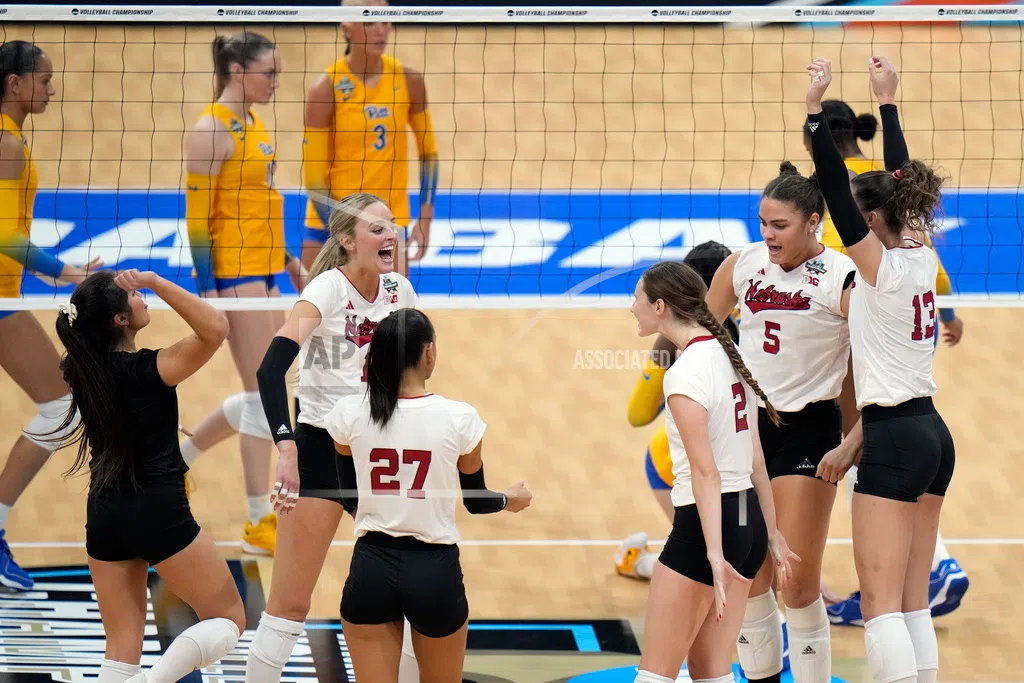 Murray, Allick lead Nebraska to a 3set sweep over Pittsburgh in the