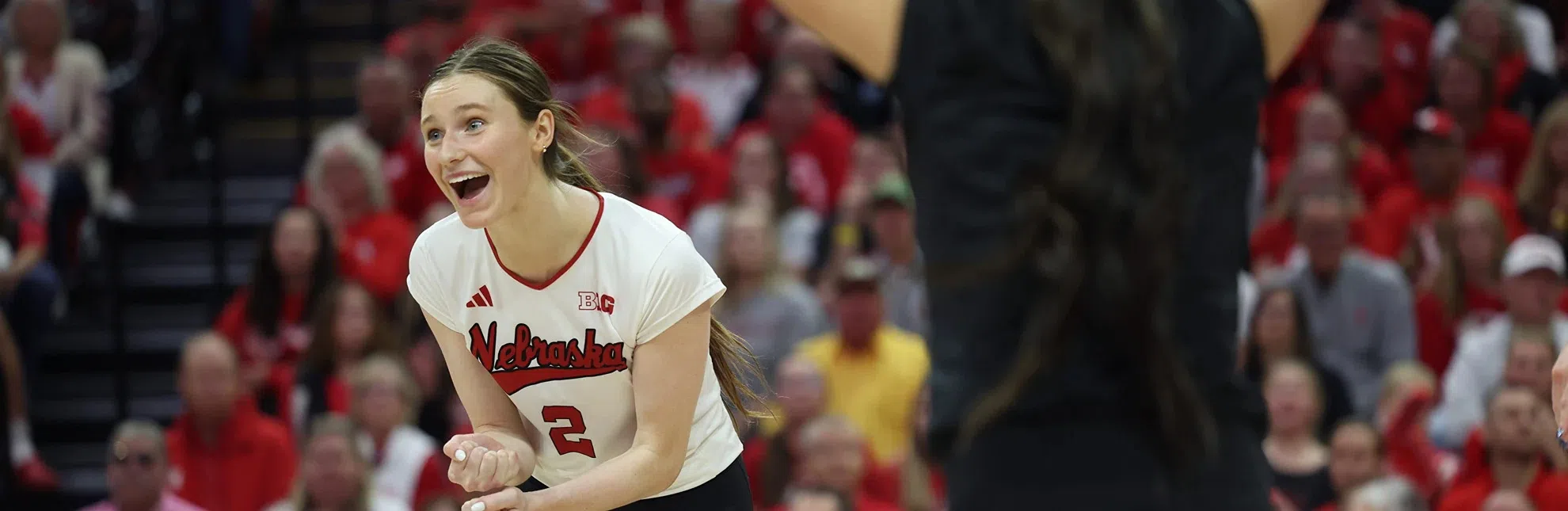 Huskers Top Minnesota to Extend Win Streak