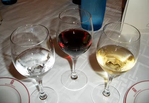 Red or White? Wine Preference Reveals a Lot About Your Personality