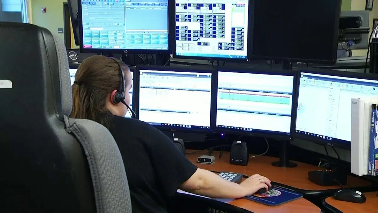 Calls to 911 in Winnipeg on the rise, putting pressure on the dispatchers