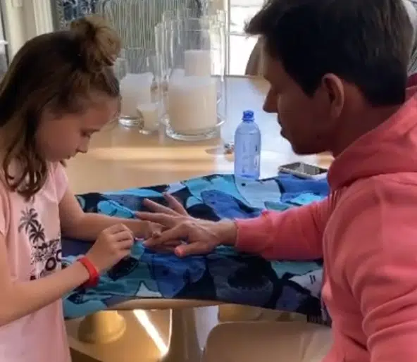 Mark Wahlberg Gets Makeup and Nails Done by His Daughter in Home Quarantine [VIDEO]