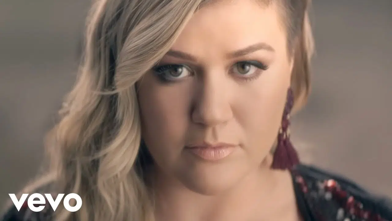 Kelly Clarkson to Receive a Star on the Hollywood Walk of Fame