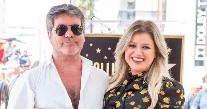 Kelly Clarkson To Fill In For Injured Simon Cowell On AGT