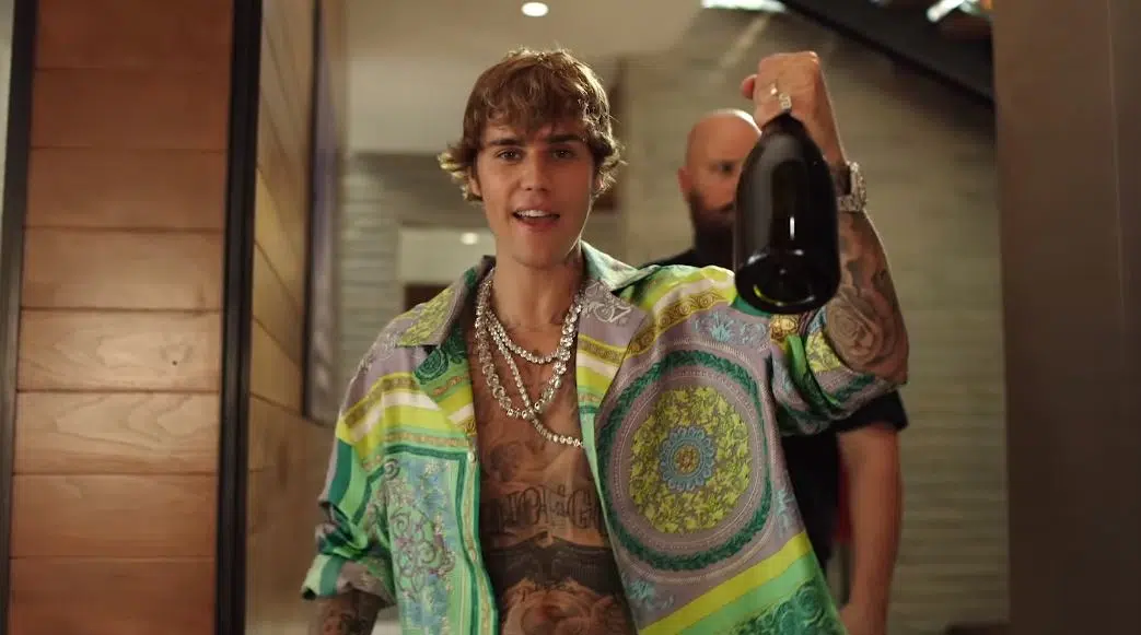 [WATCH] Justin Bieber Stars In New Music Video For 'Popstar'