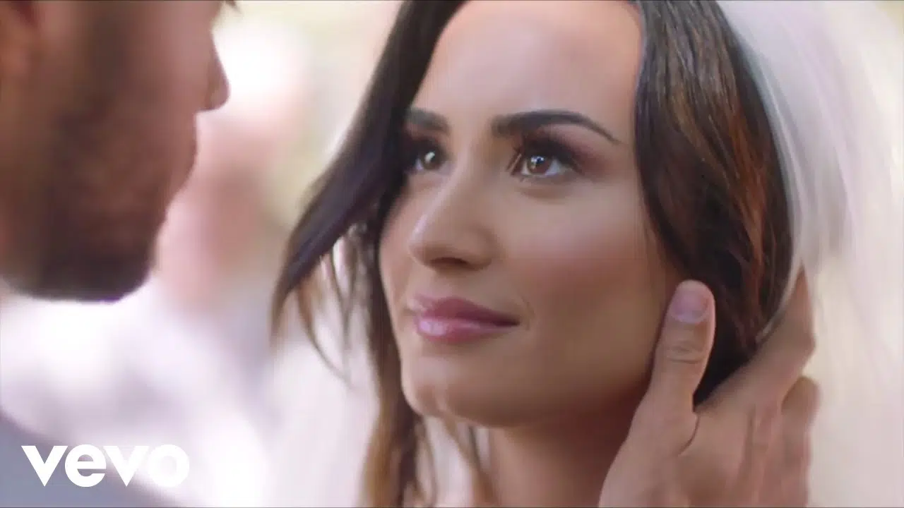 Demi Lovato Says She's Been Communicating With Aliens
