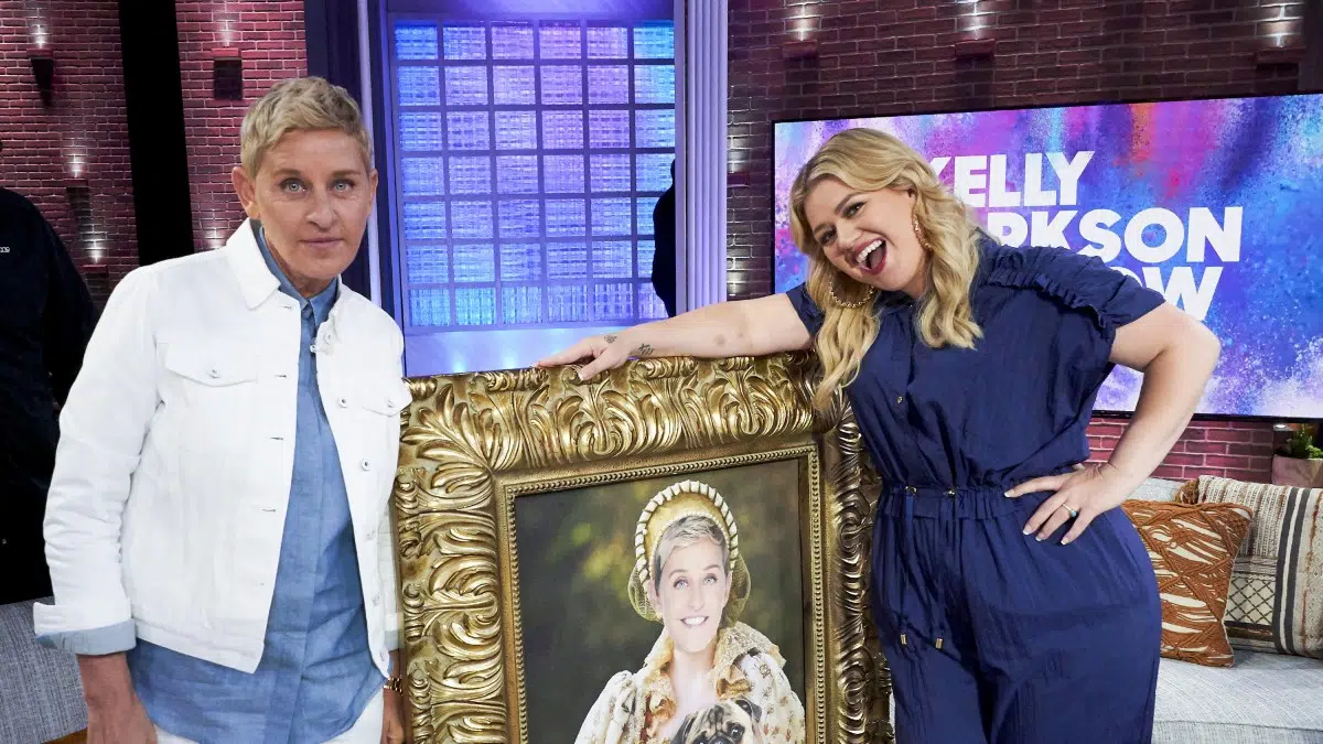 Could Kelly Clarkson's Talk Show Take Ellen DeGeneres' Spot?