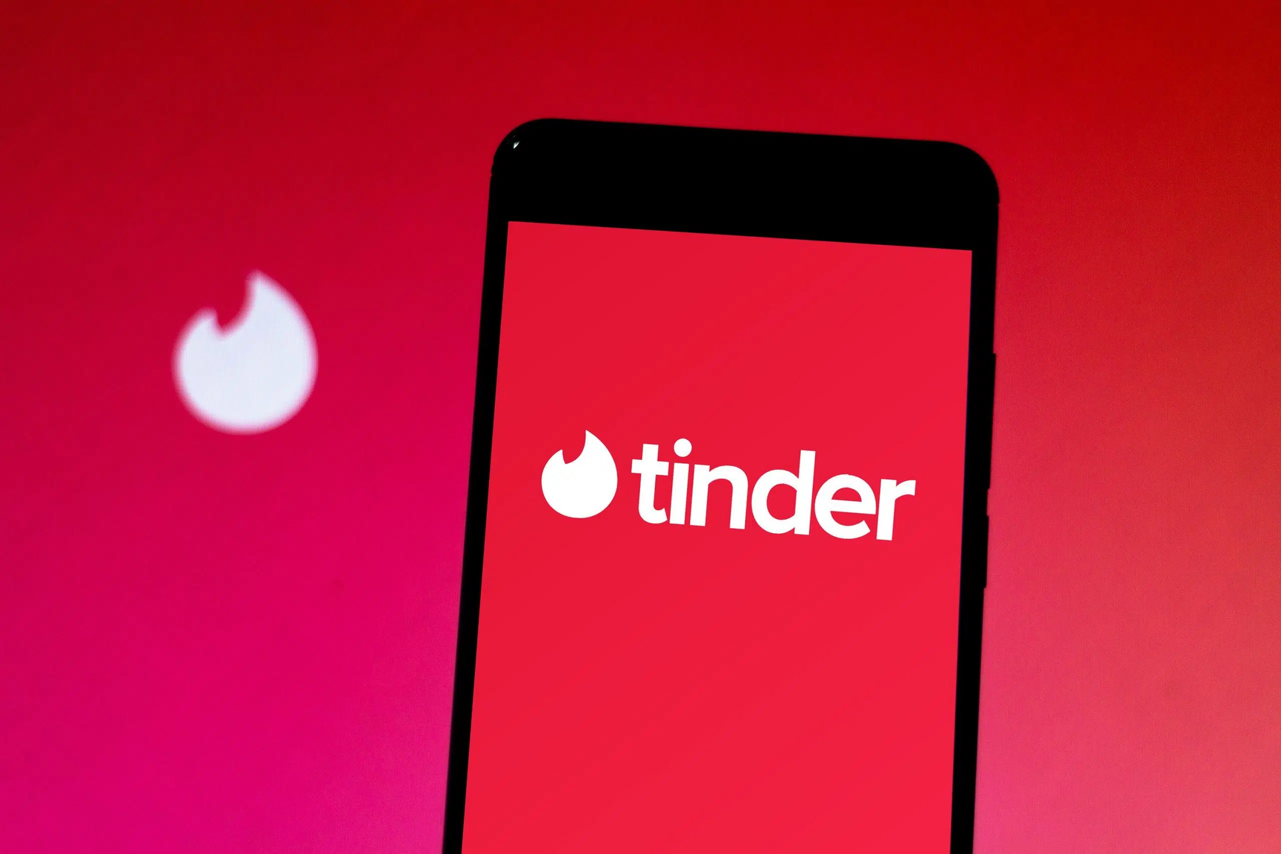Tinder Will Allow Users to Run Background Check on Dates