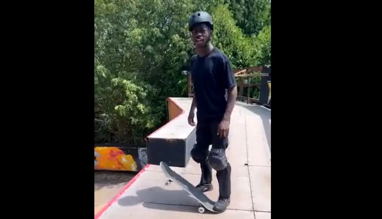 [WATCH] Lil Nas X Shows Off His Incredible Skateboard Tricks