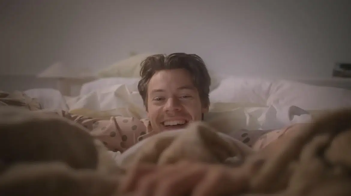 Harry Styles Teases 'Late Night Talking' Video