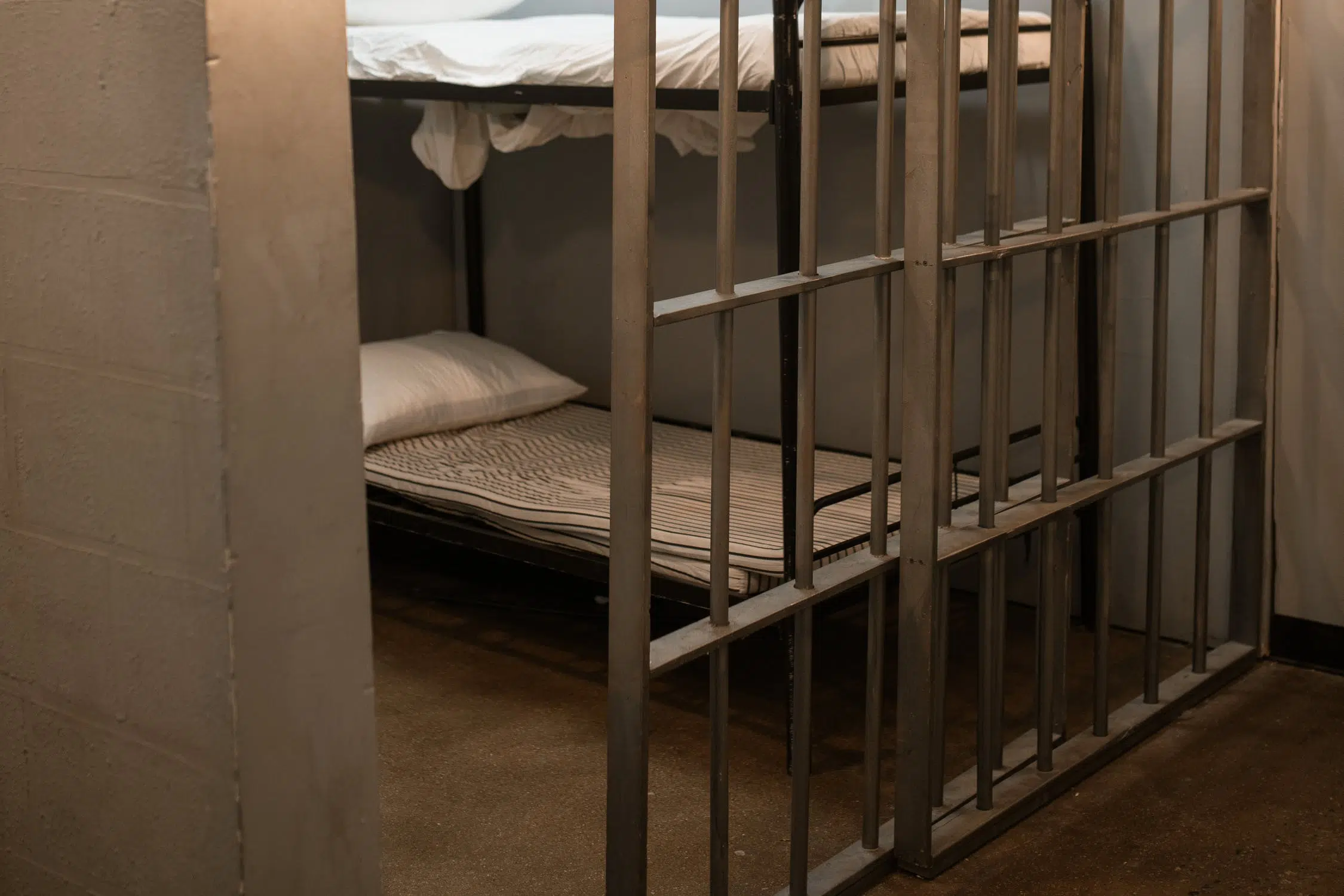 Report: Prisoners concerned over time spent in lockdown