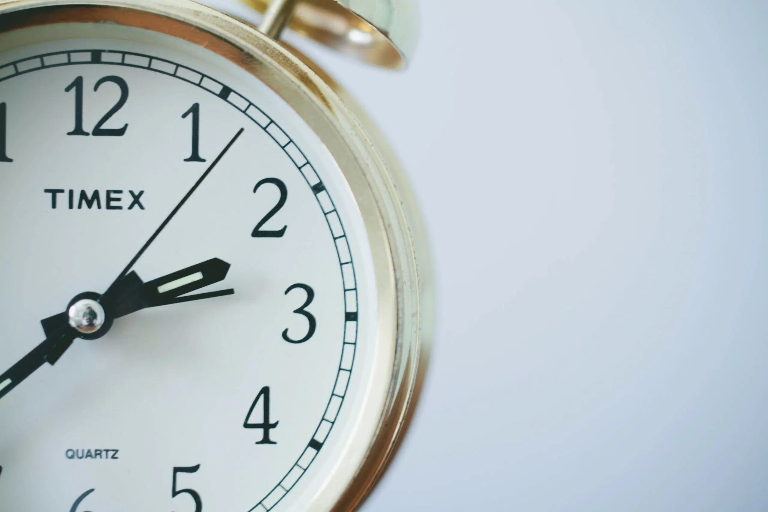 Expert says it's a bad idea to adopt Daylight Saving Time year-round