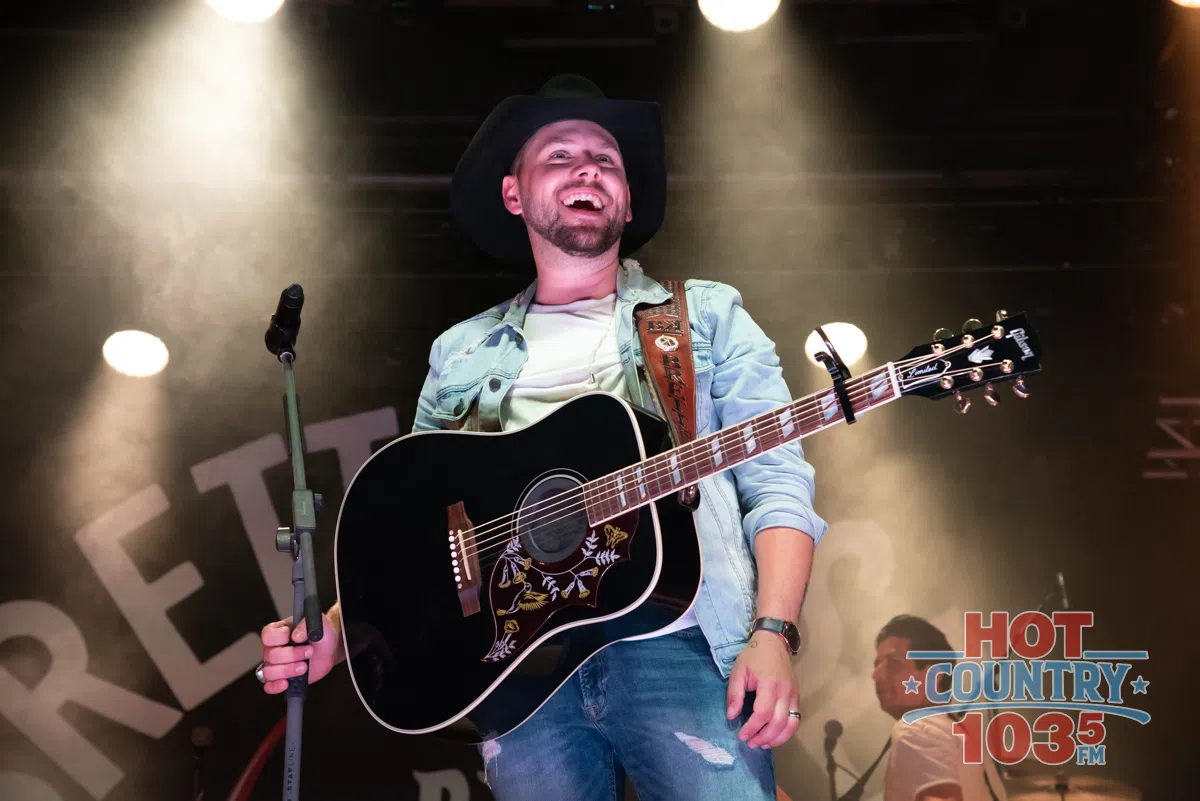 Brett Kissel Hits The Stage To Sing 'Rockstar' With Canadian Rockstars