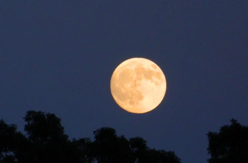 Seven facts about the Supermoon | Hot Country 103.5