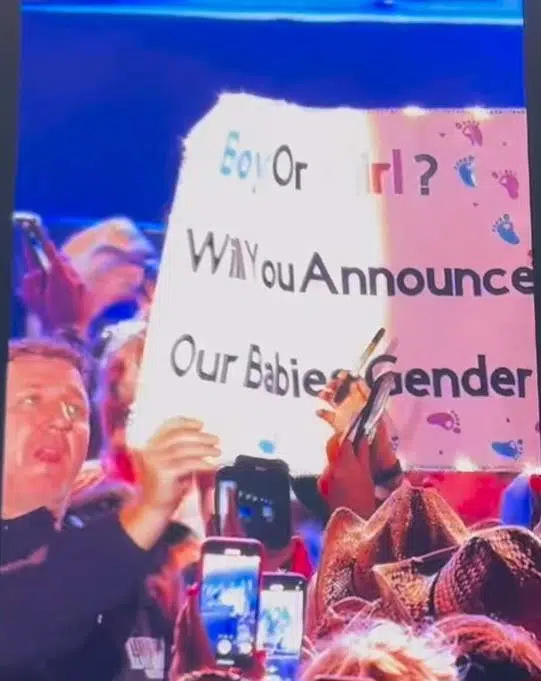 Keith Urban Does Gender Reveal For Local Couple