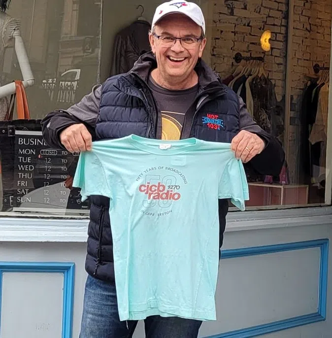 Ian Gets Reunited With 46 Year-old Radio T-shirt