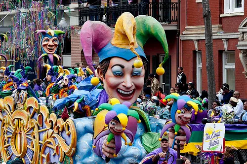 Facebook post gains attention as New Orleans man offers to hold parade spot for $2000
