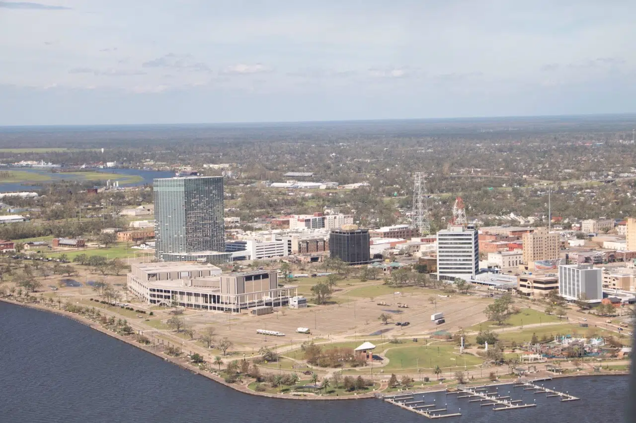 Iconic Lake Charles tower to be demolished Sat. morning ...