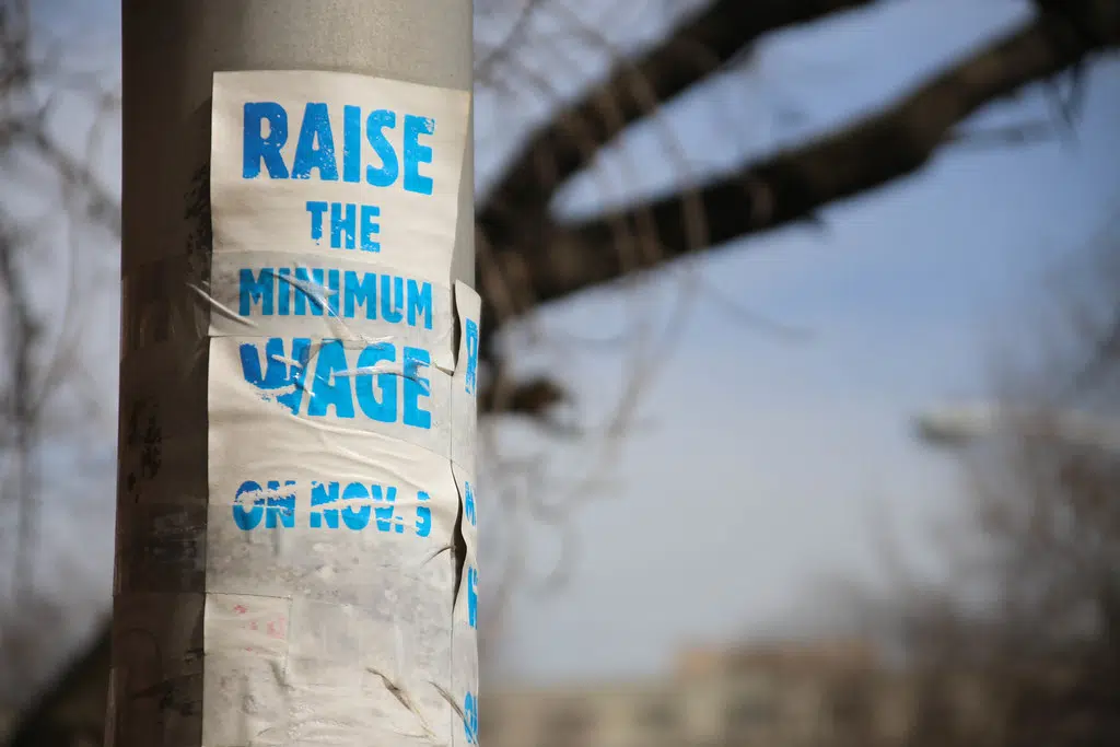 Senate Bill to state minimum wage at $15 an hour advances