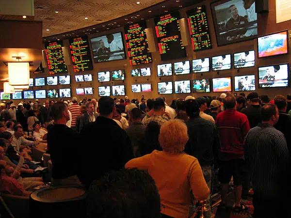 Louisiana House approves sports betting bill that would allow for wagering at bars and restaurants