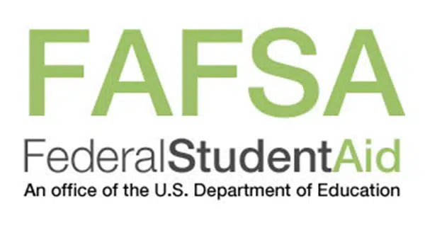 After a confusing FAFSA rollout, report finds less Louisiana seniors are applying for college financial aid