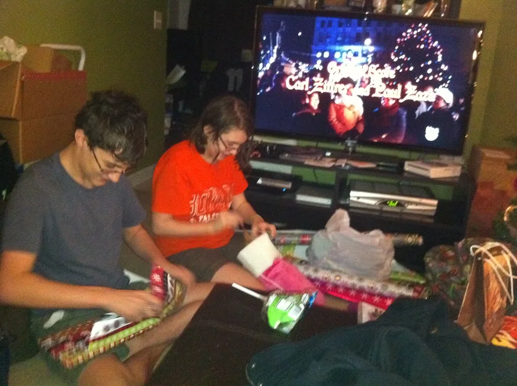 Reuse and recycle your Christmas waste